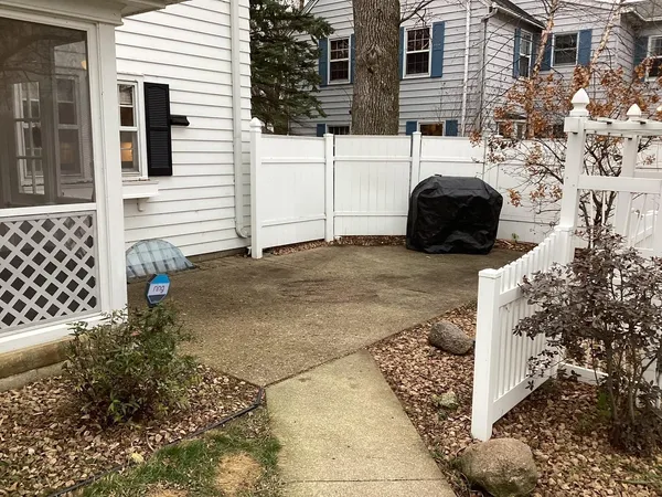 $329,900 | 210 Lee Place, Albert Lea, MN 56007