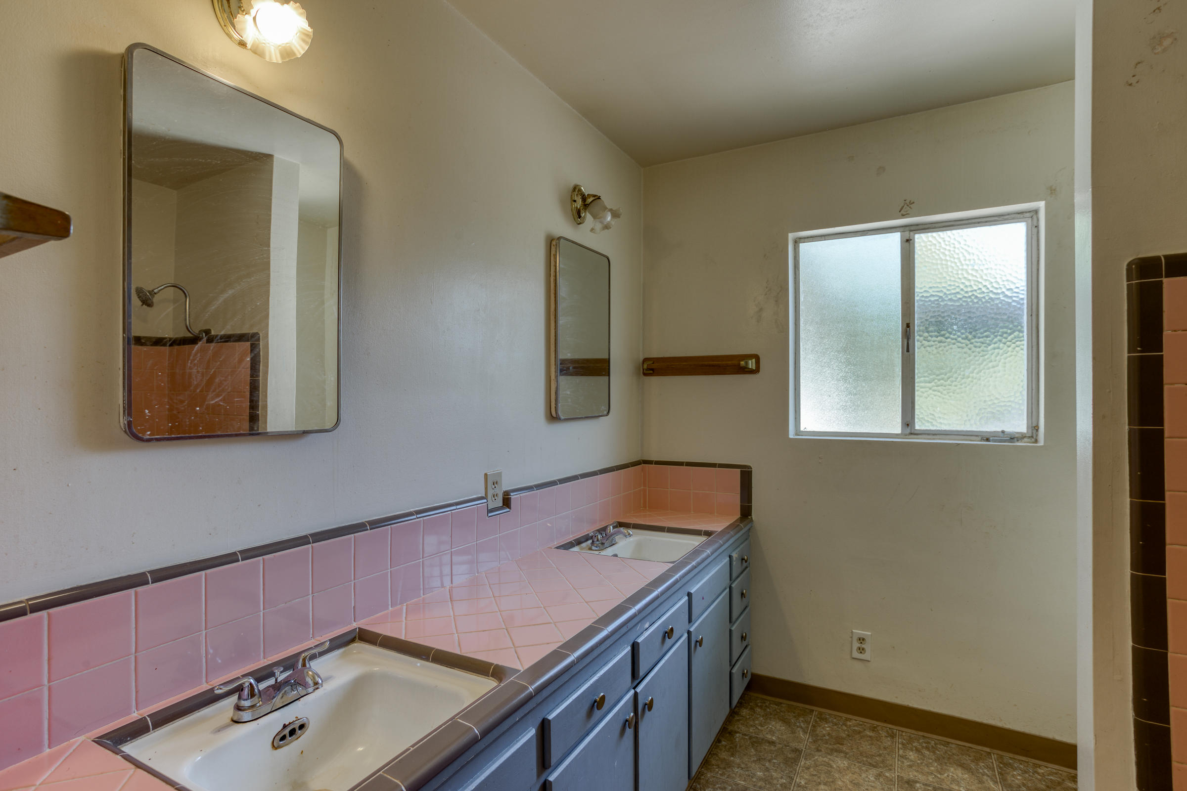 2199 Oxford Road Redding, CA 96002 - Photo 13 of 23 IMG_7711