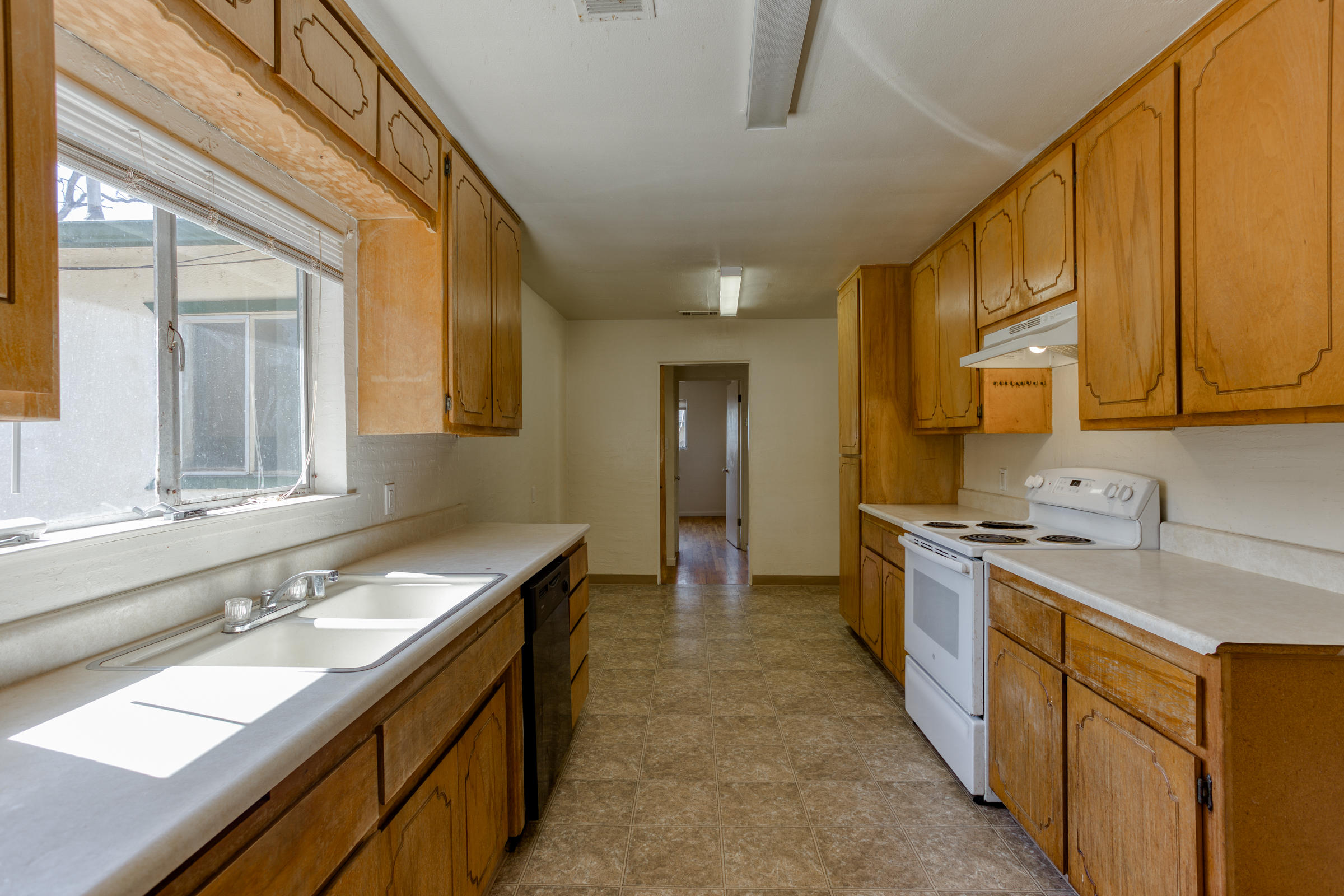 2199 Oxford Road Redding, CA 96002 - Photo 9 of 23 IMG_7691
