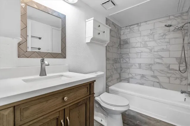 $1,800 | 3807 Glengate Drive, Arlington, TX 76016