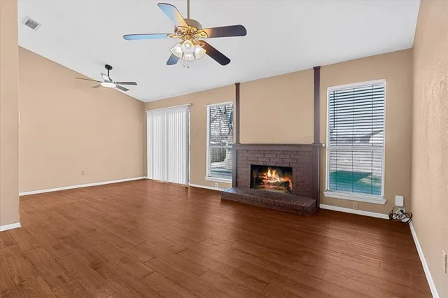 $1,800 | 3807 Glengate Drive, Arlington, TX 76016