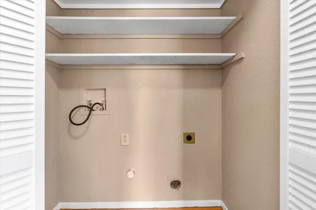 $1,800 | 3807 Glengate Drive, Arlington, TX 76016