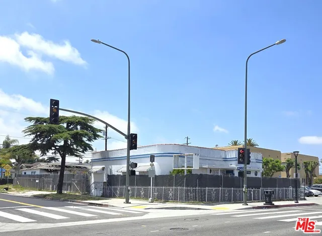 $2,300,000 | 5879 Crenshaw Boulevard, Los Angeles, CA 90043