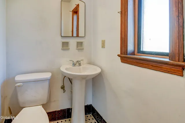 $235,000 | 120 Guy Park Avenue, Amsterdam, NY 12010