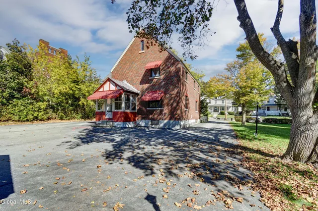 $235,000 | 120 Guy Park Avenue, Amsterdam, NY 12010