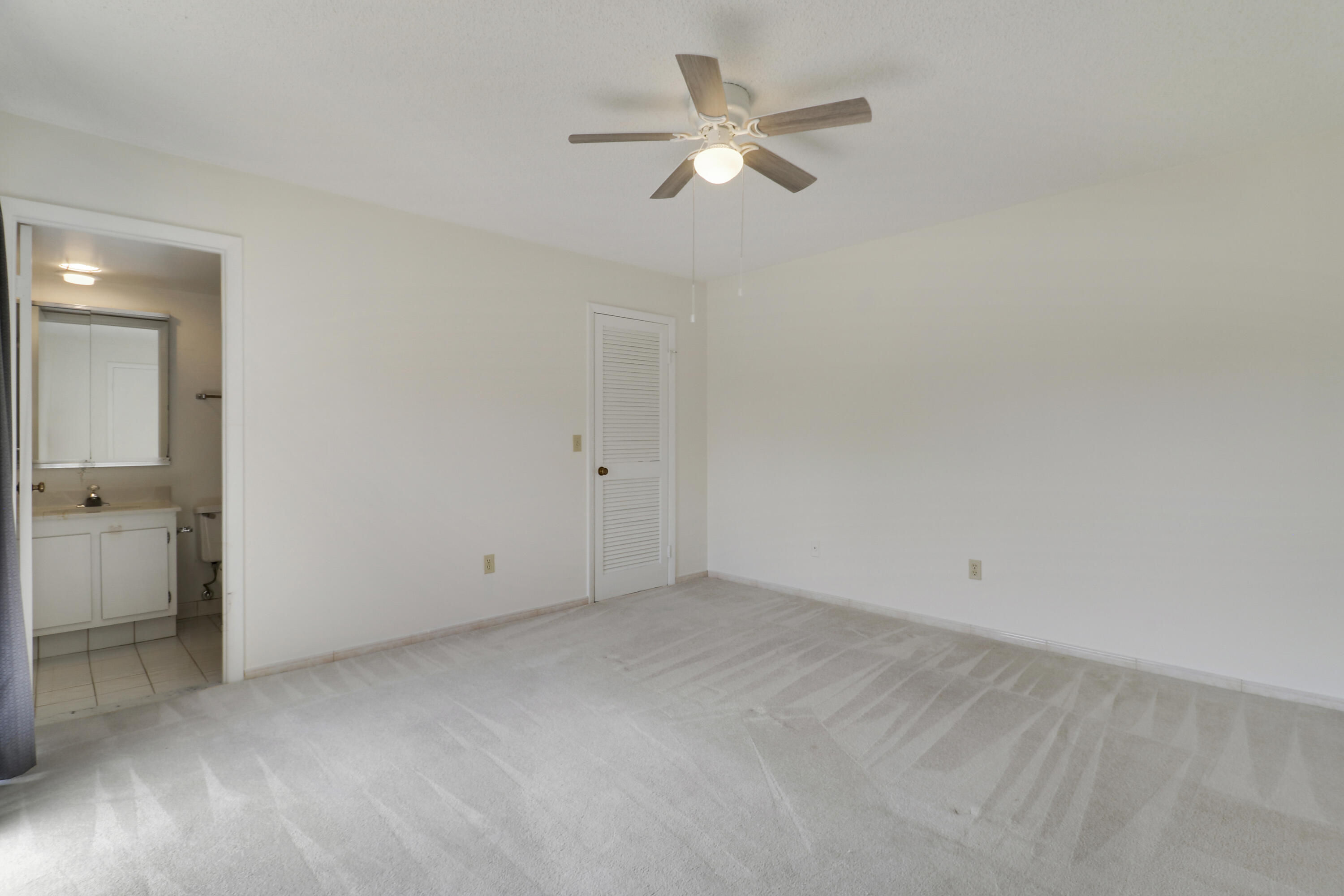 825 Center Street, Unit 49C Jupiter, FL 33458 - Photo 32 of 62 House2-25