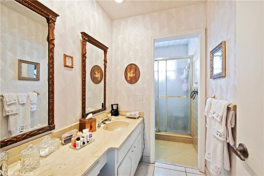 2310 Northeast 45th Street Lighthouse Point, FL 33064 - Photo 18 of 25 Photo 18