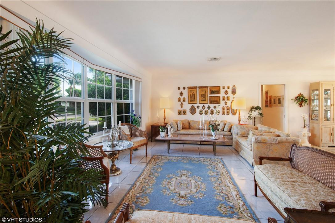 2310 Northeast 45th Street Lighthouse Point, FL 33064 - Photo 4 of 25 Photo 4