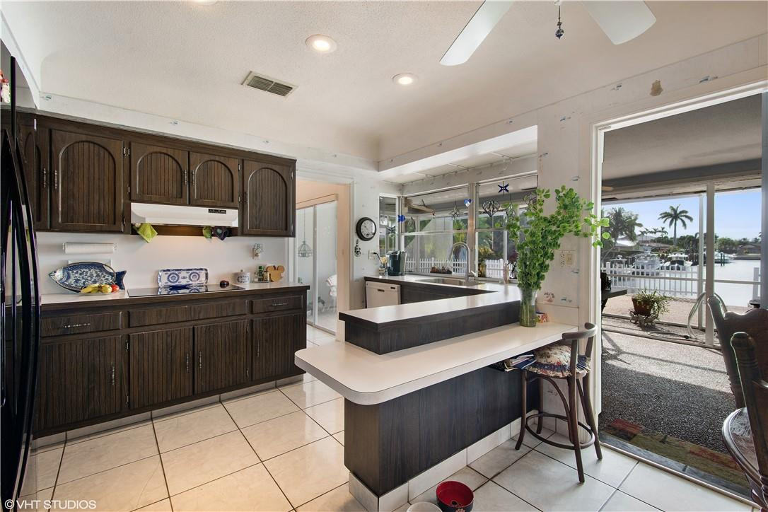 2310 Northeast 45th Street Lighthouse Point, FL 33064 - Photo 7 of 25 Photo 7