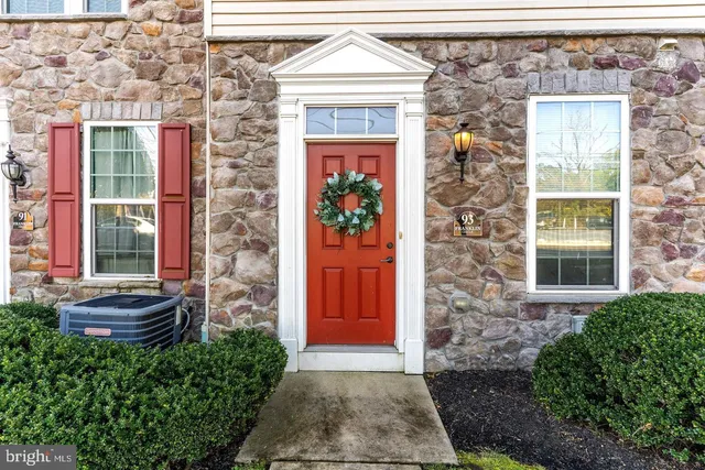 $2,600 | 93 Franklin Circle, Somerdale, NJ 08083