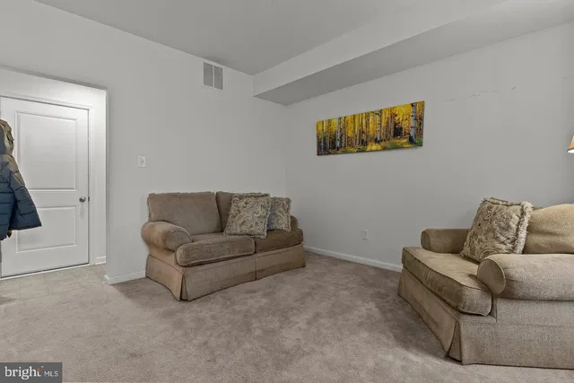 $2,600 | 93 Franklin Circle, Somerdale, NJ 08083