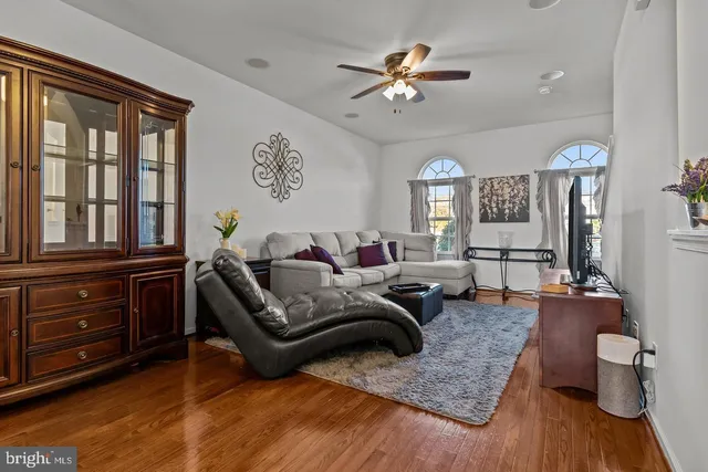 $2,600 | 93 Franklin Circle, Somerdale, NJ 08083