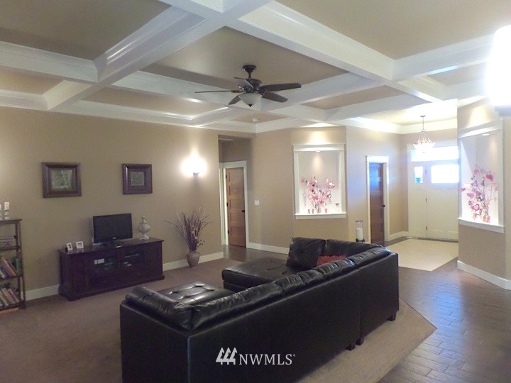 71 Young Road Northeast Moses Lake, WA 98837 - Photo 3 of 21 Gallery Image 3