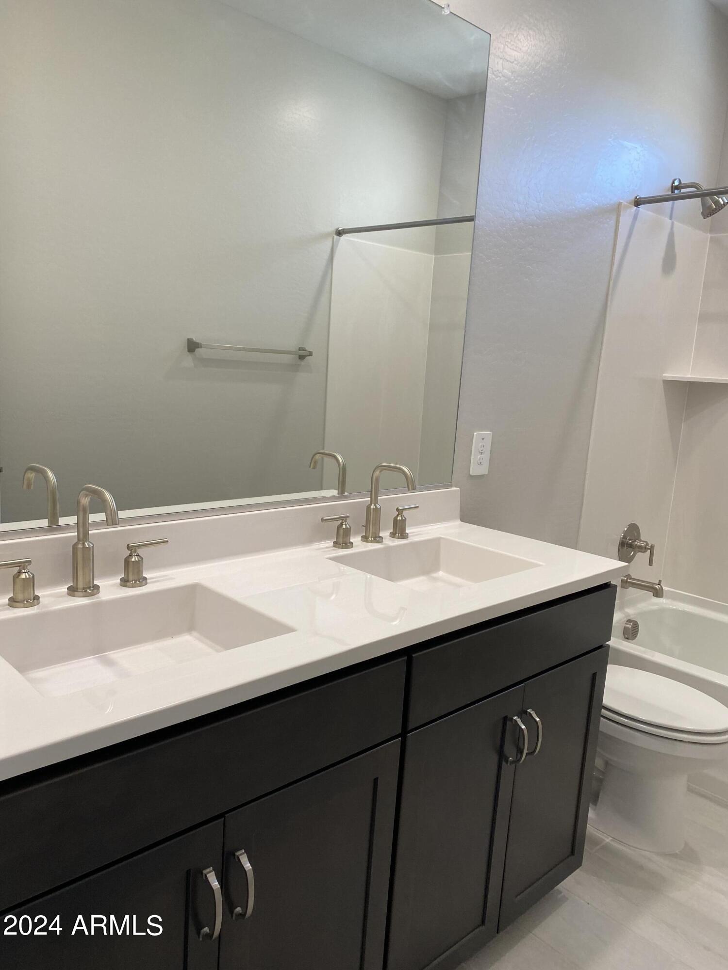 4853 East St John Road Scottsdale, AZ 85254 - Photo 13 of 27 hall ba