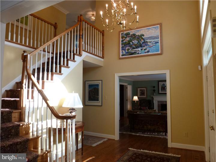 280 Ridings Way Ambler, PA 19002 - Photo 2 of 18 Foyer