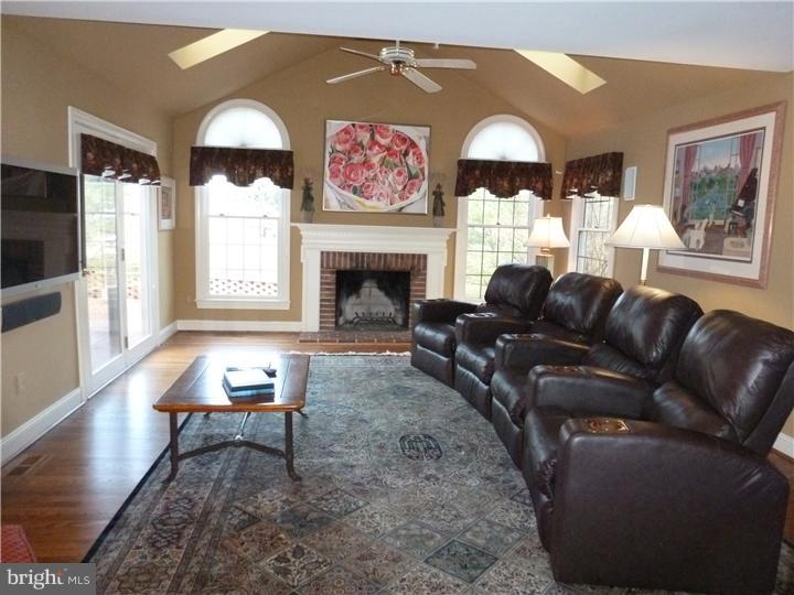 280 Ridings Way Ambler, PA 19002 - Photo 6 of 18 Family Room