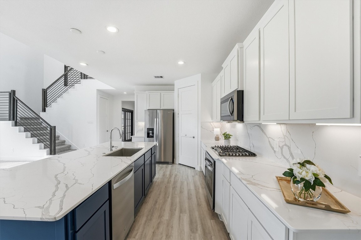 13744 Rising Sun Lane Conroe, TX 77384 - Photo 14 of 41 kitchen