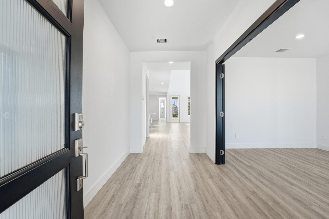 13744 Rising Sun Lane Conroe, TX 77384 - Photo 5 of 41 Entry way