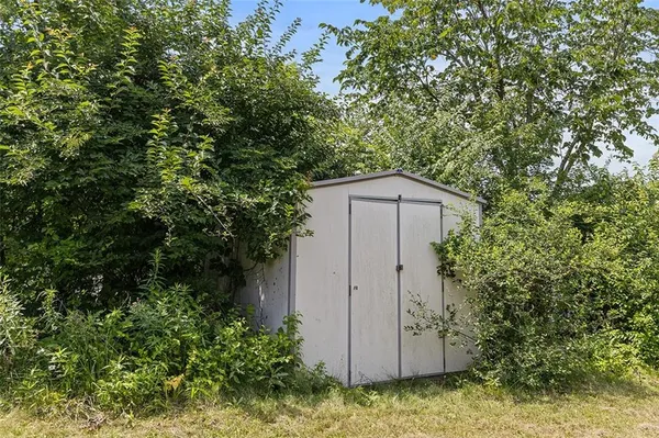 $2,500 | 205 Veneze Drive, Pittsburgh, PA 15205