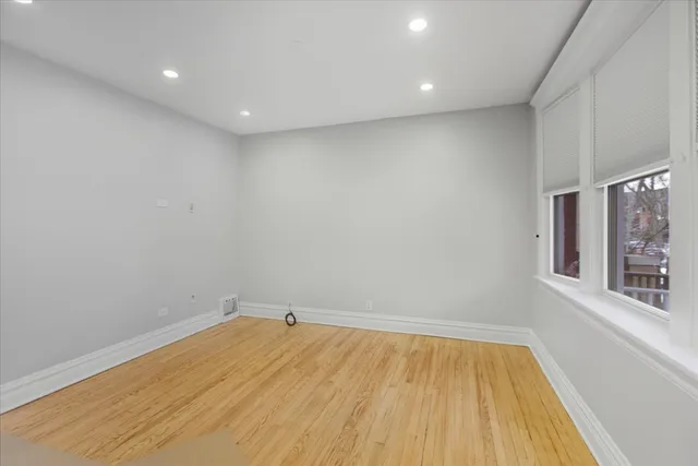 $2,300 | 2708 North Richmond Street, Unit 1, Chicago, IL 60647