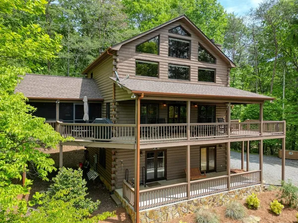 $675,000 | 964 Walkabout Creek Road, Morganton, GA 30560