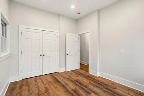 $1,900 | 1119 East Knapp Street, Unit LOWR, Milwaukee, WI 53202