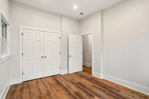 $1,900 | 1119 East Knapp Street, Unit LOWR, Milwaukee, WI 53202