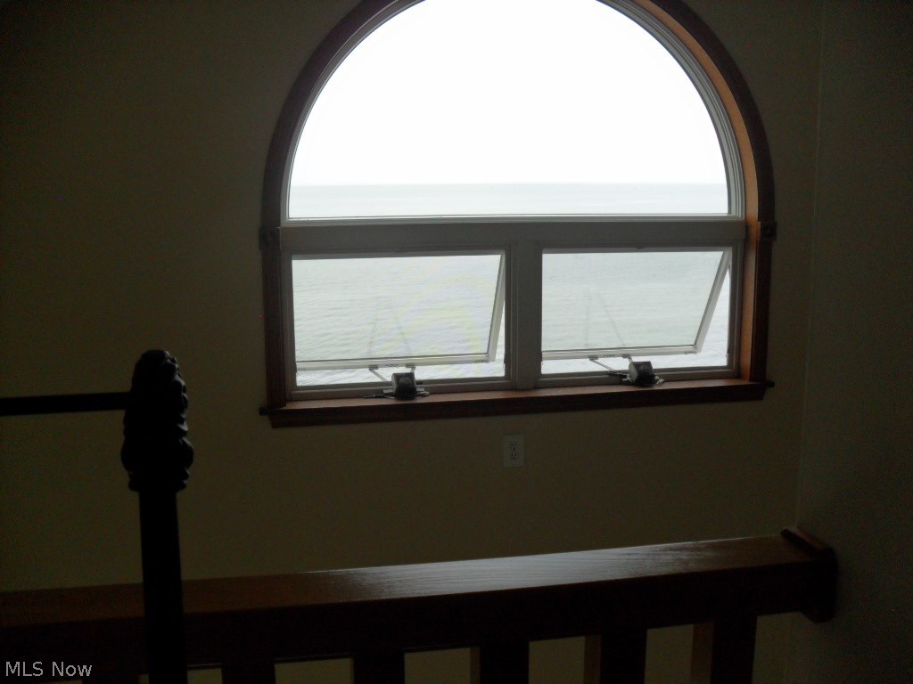 4611 Cleveland Road East Huron, OH 44839 - Photo 18 of 21 Remote Controlled Transom Window