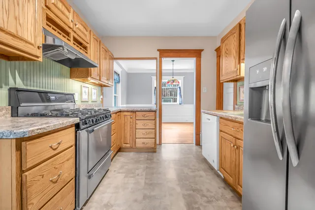 $234,900 | 134 South Howell Street, Hillsdale, MI 49242