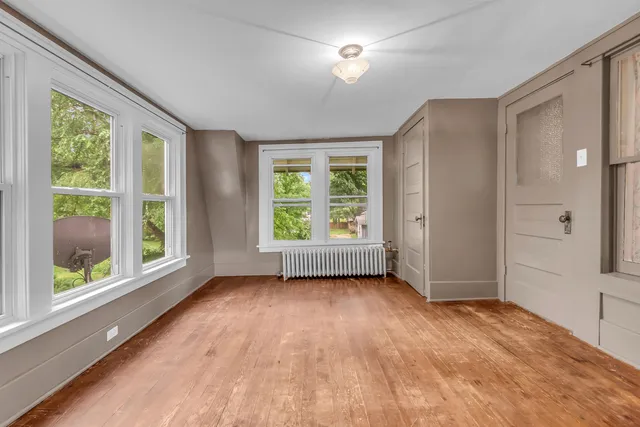 $234,900 | 134 South Howell Street, Hillsdale, MI 49242