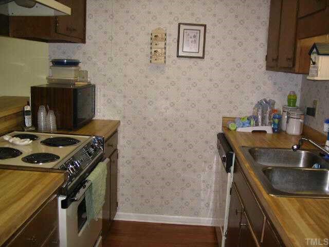 109 Rhum Place Garner, NC 27529 - Photo 5 of 9 KITCHEN/STEP-SAVER