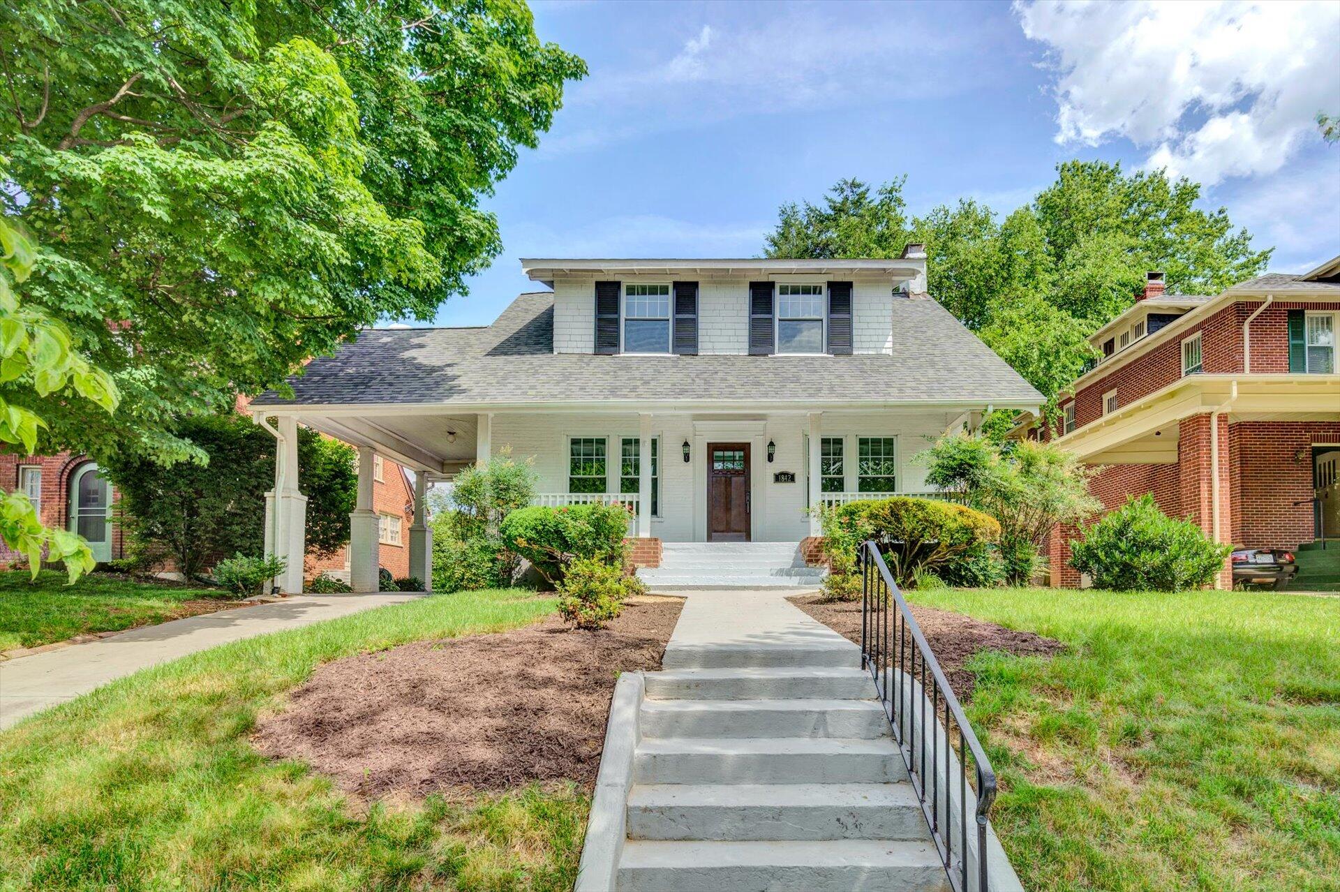1842 Arlington Road Southwest Roanoke, VA 24015 - Photo 1 of 43 01-SHOWS GREAT-198