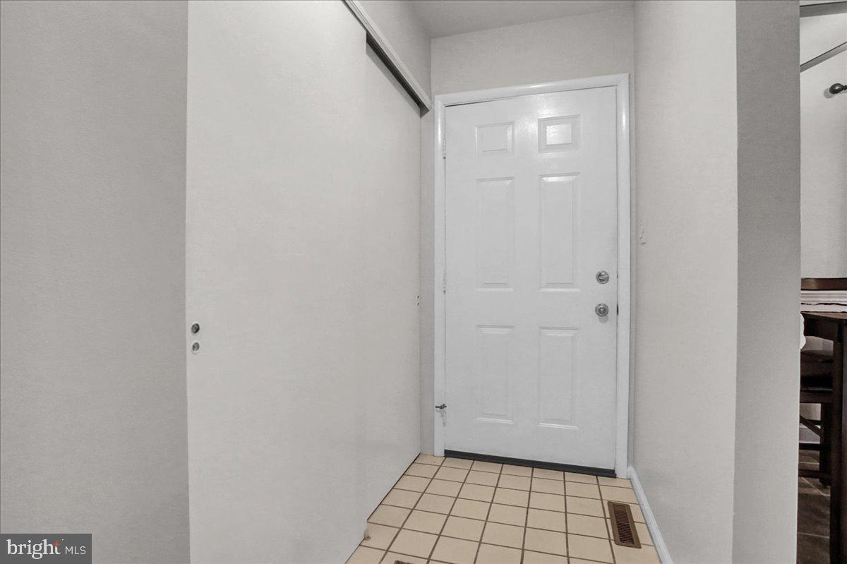 125 Merion Lane Reading, PA 19607 - Photo 4 of 34 Gallery Image 4