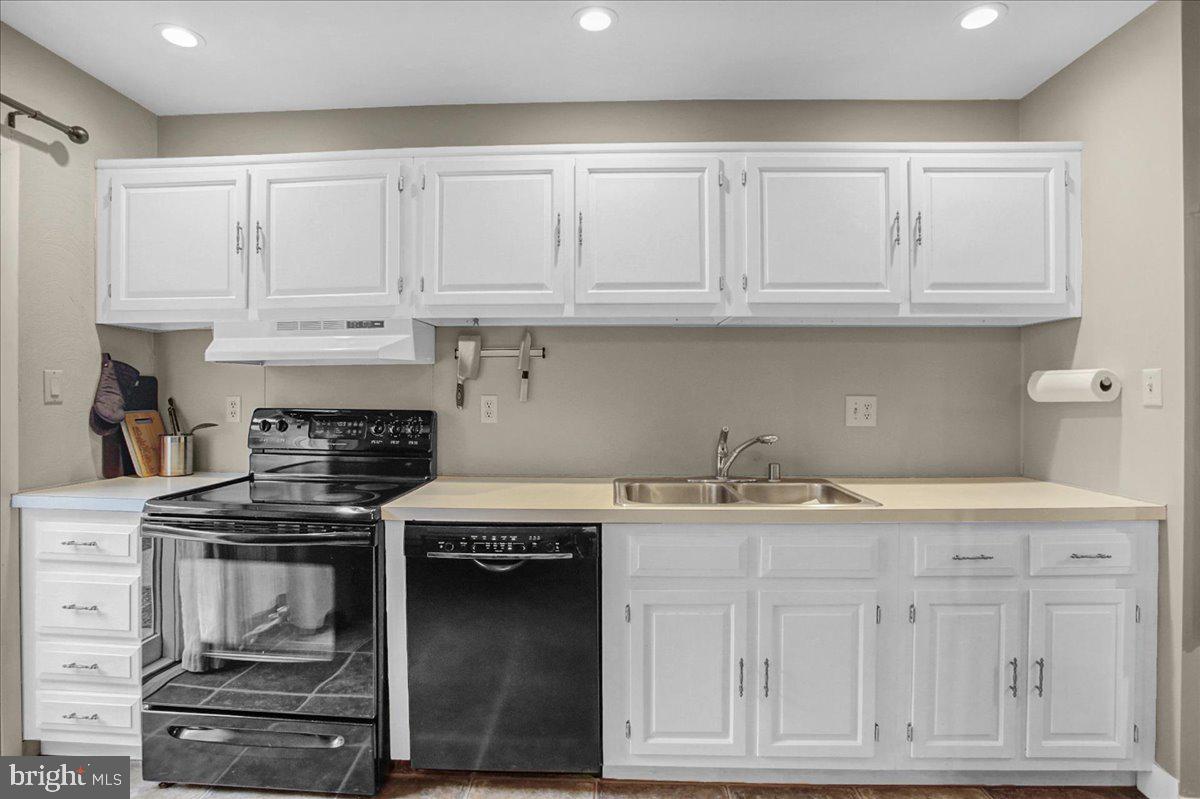 125 Merion Lane Reading, PA 19607 - Photo 8 of 34 Gallery Image 8