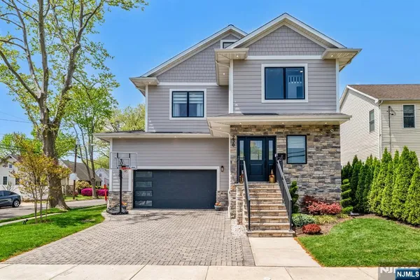 $1,399,995 | 230 Park Avenue, Teaneck, NJ 07666