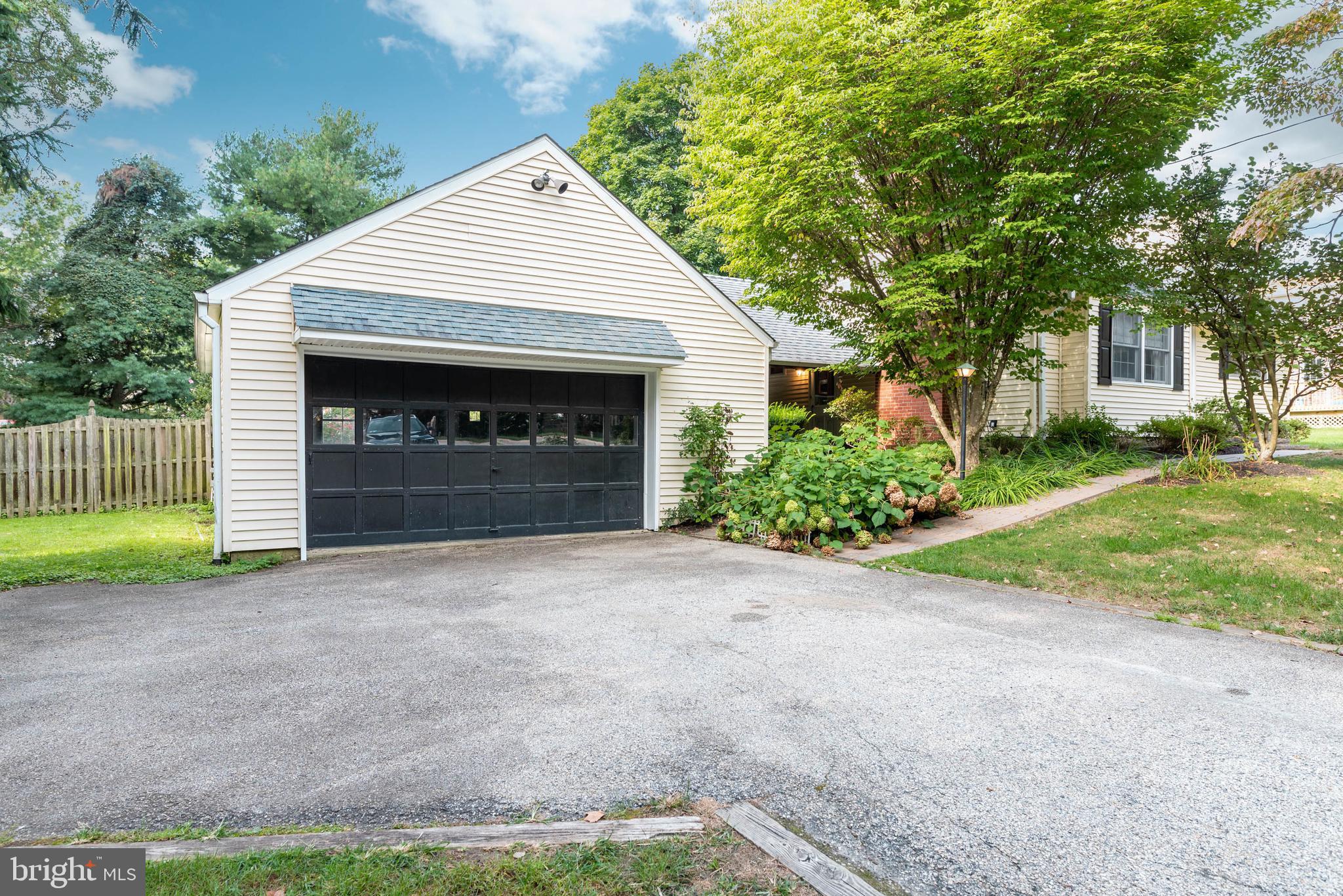 310 West Rose Valley Road Wallingford, PA 19086 - Photo 5 of 26