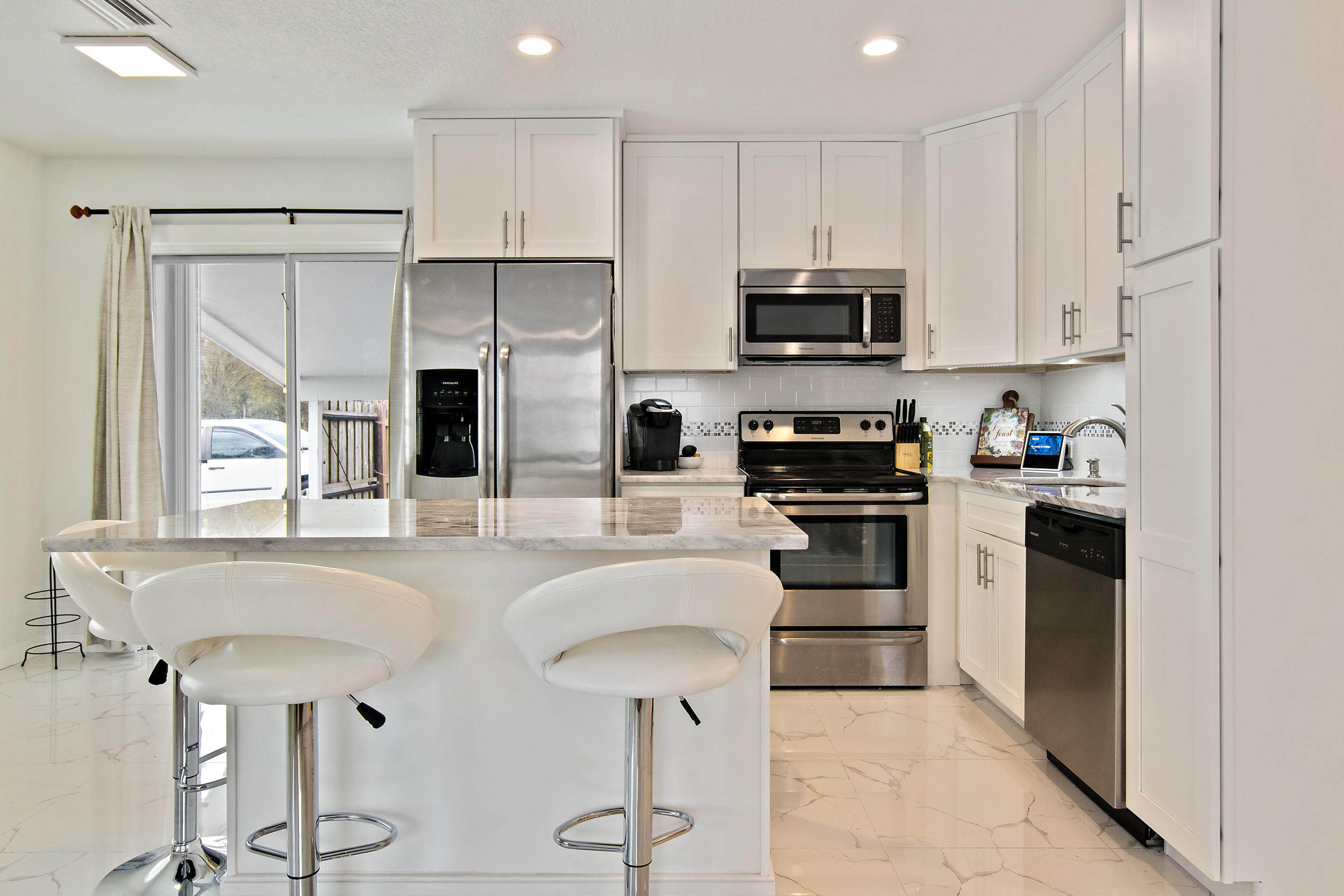 145 Seminole Avenue Jupiter, FL 33458 - Photo 3 of 18 MLS-2