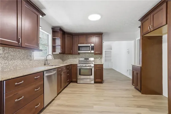 $339,900 | 3861 Brittan Glade Trail, Snellville, GA 30039