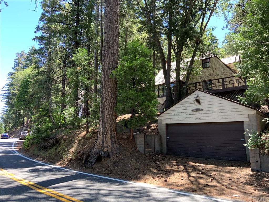 27681 Lakes Edge Road Lake Arrowhead, CA 92352 - Photo 1 of 1 Gallery Image 1