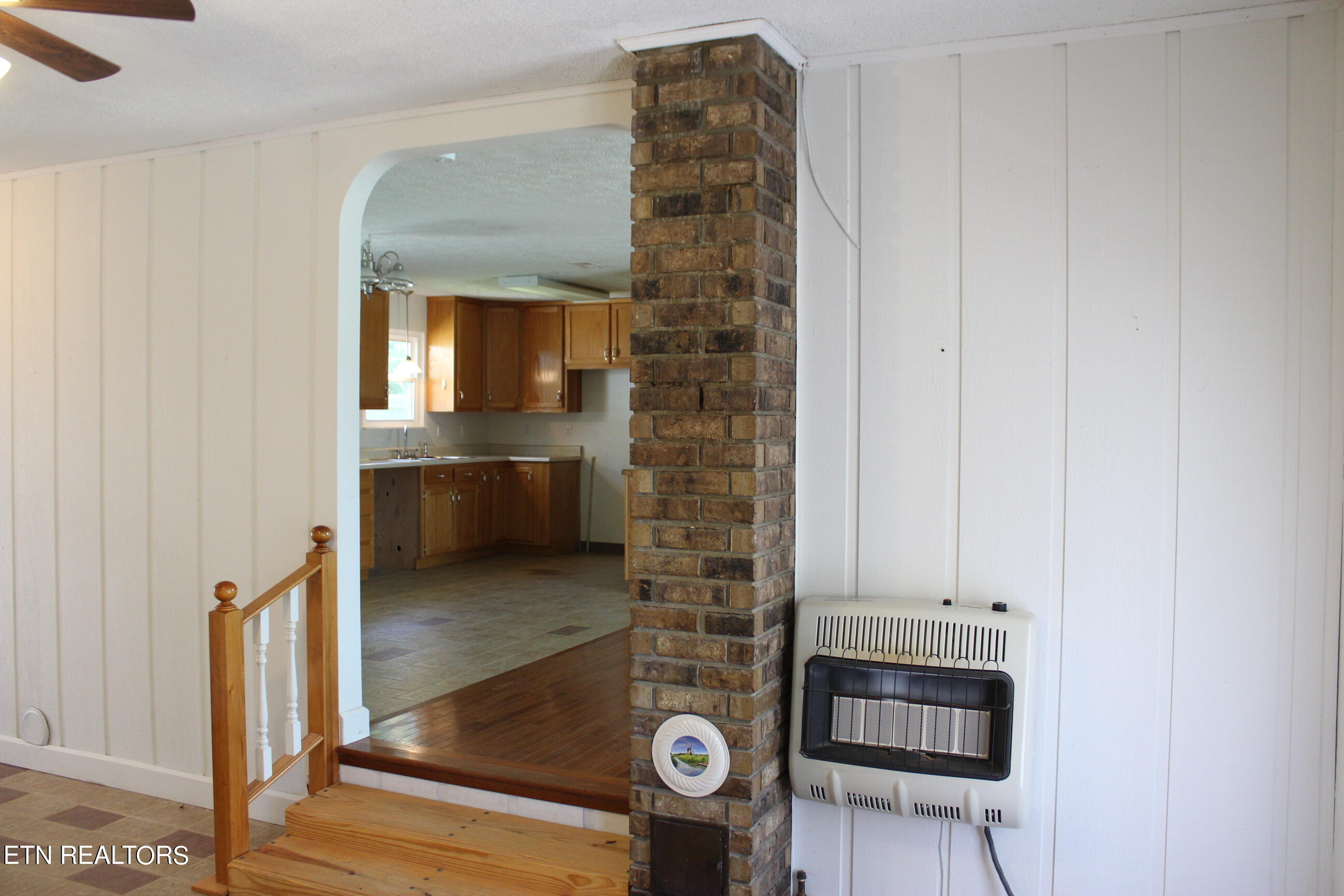 1024 Lincoln Road Jamestown, TN 38556 - Photo 12 of 38 013