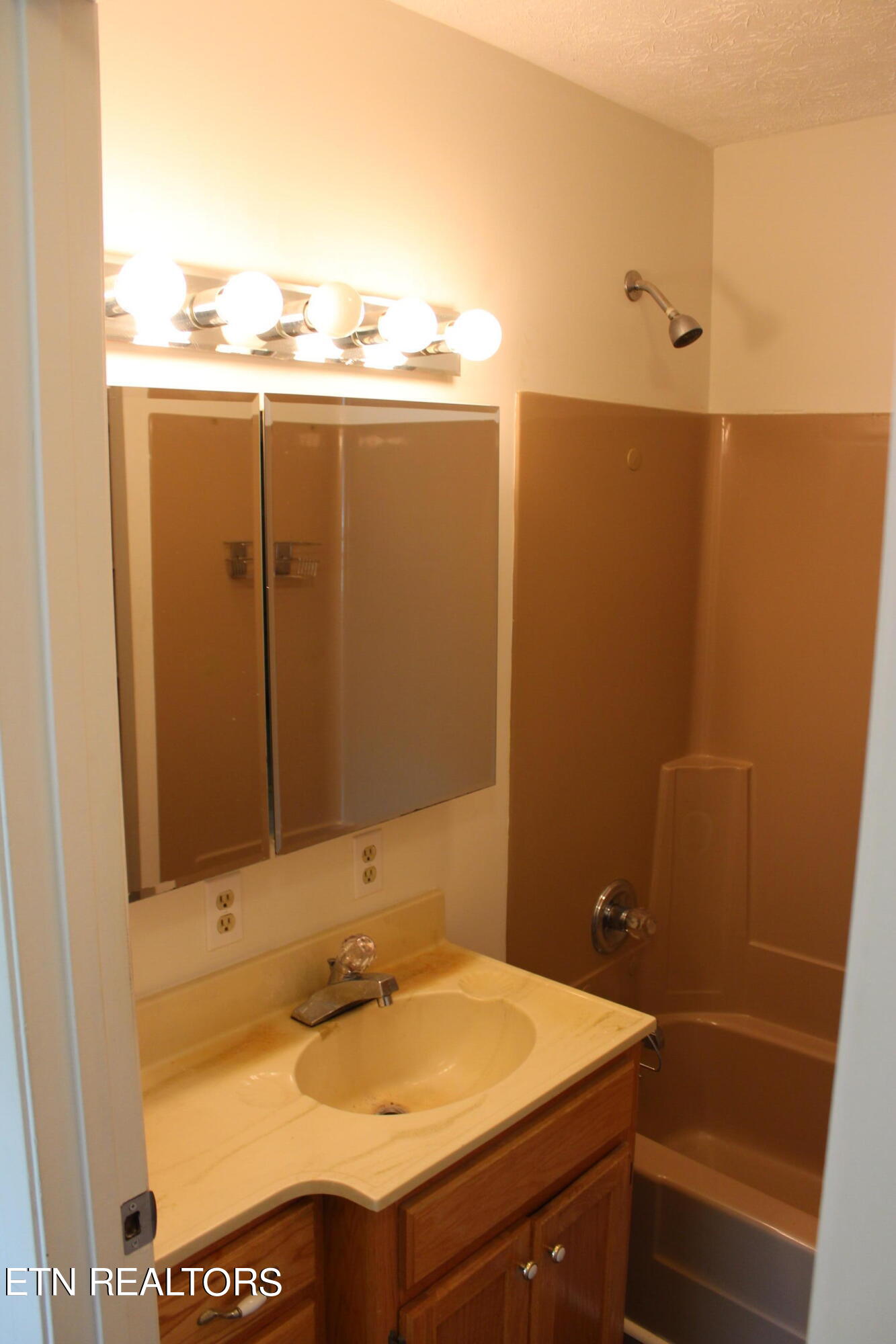 1024 Lincoln Road Jamestown, TN 38556 - Photo 23 of 38 024