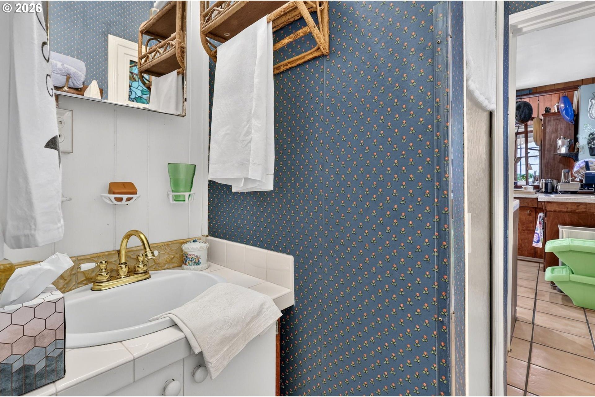 9225 Southwest Boones Ferry Road Portland, OR 97219 - Photo 21 of 48 Gallery Image 21