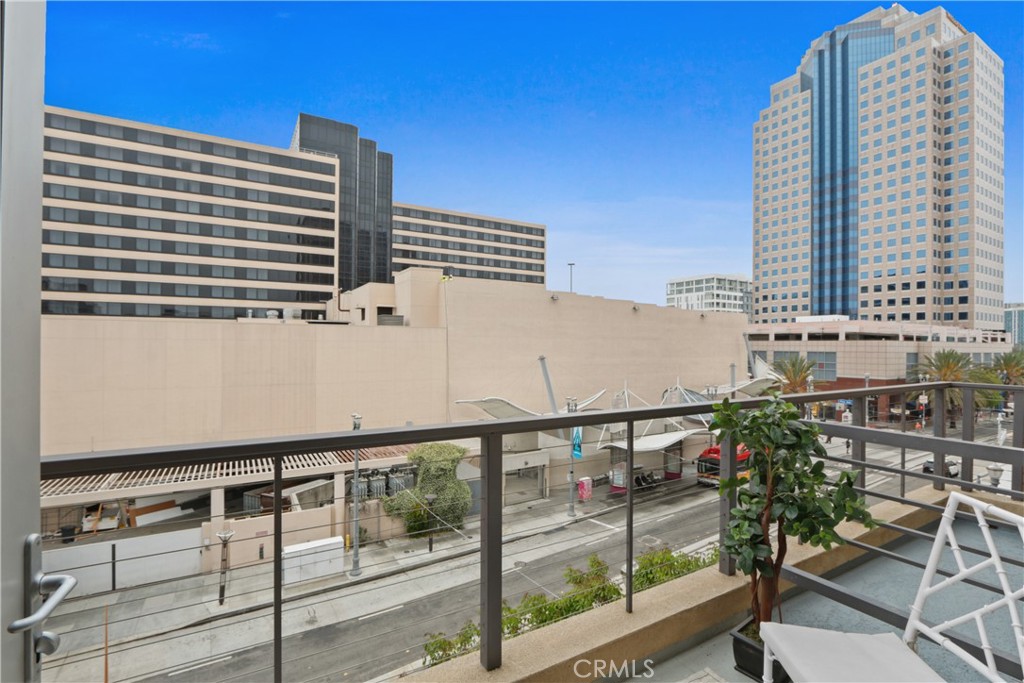 133 The Promenade North, Unit 402 Long Beach, CA 90802 - Photo 8 of 26 a view of balcony with a potted plant