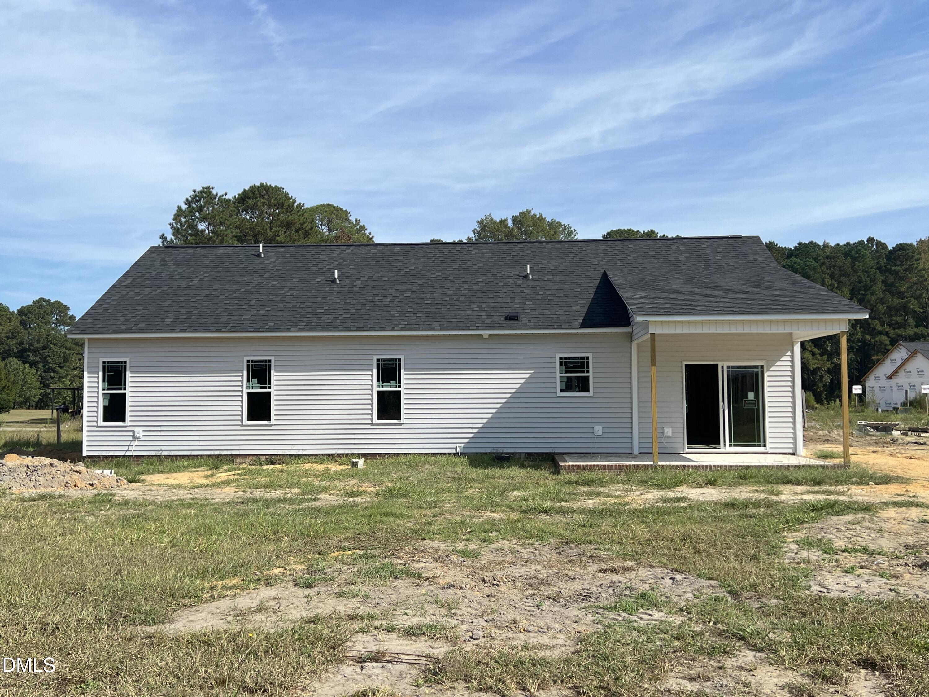 100 Lynn Lane Selma, NC 27576 - Photo 5 of 5 front view of house with a yard