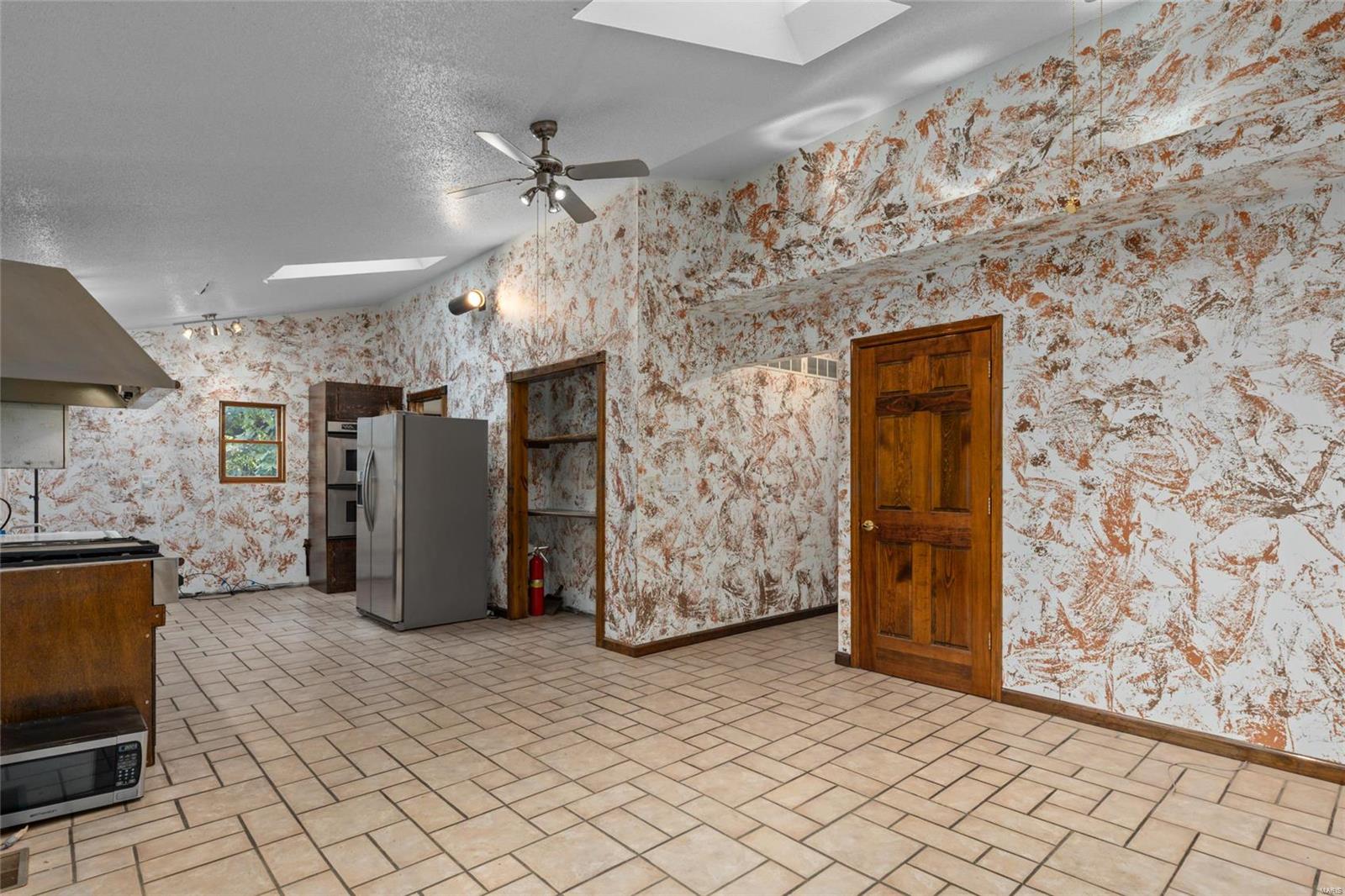 6024 Renken Road Dorsey, IL 62021 - Photo 12 of 39