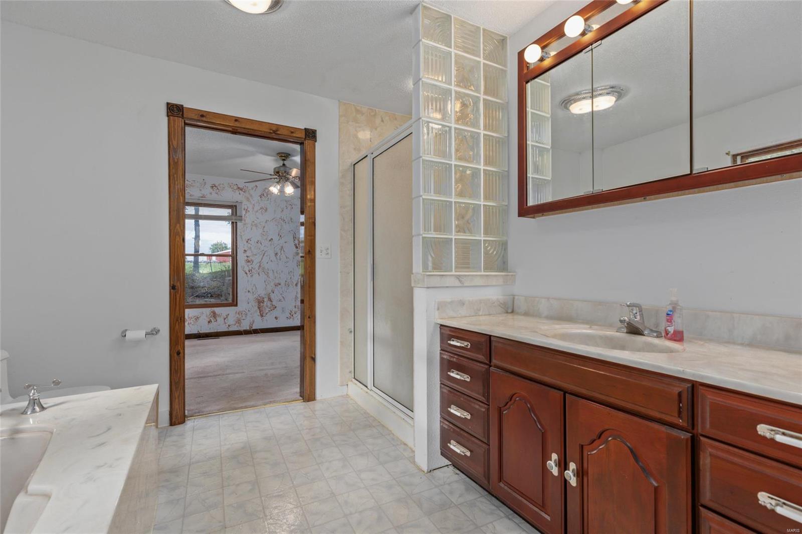 6024 Renken Road Dorsey, IL 62021 - Photo 16 of 39