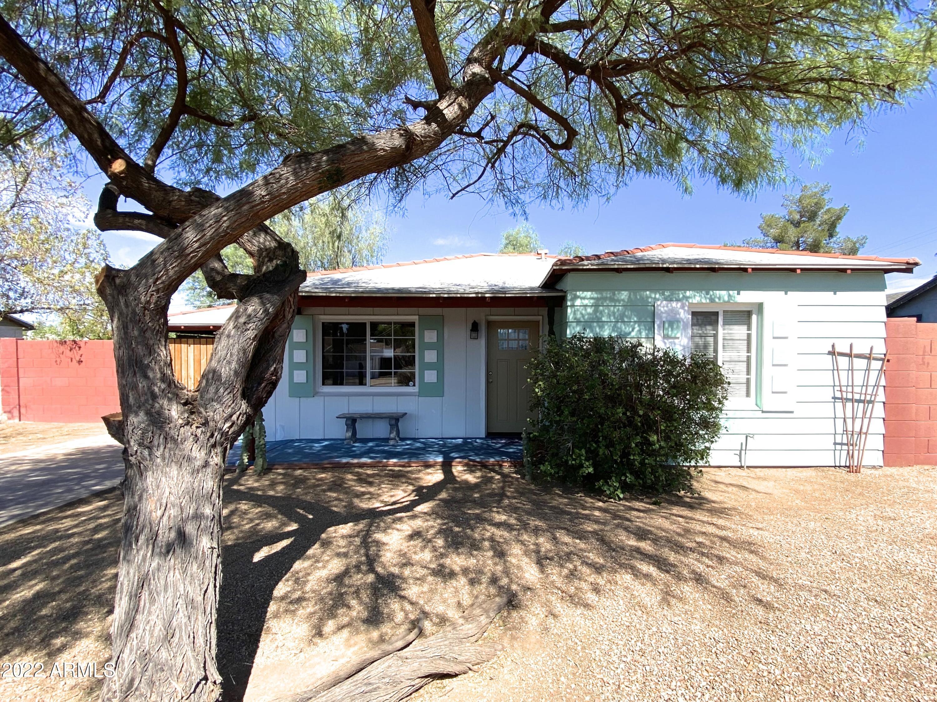 2240 East Cheery Lynn Road Phoenix, AZ 85016 - Photo 3 of 28 2240 E Cheery Lynn Rd, Phoenix, AZ 85016