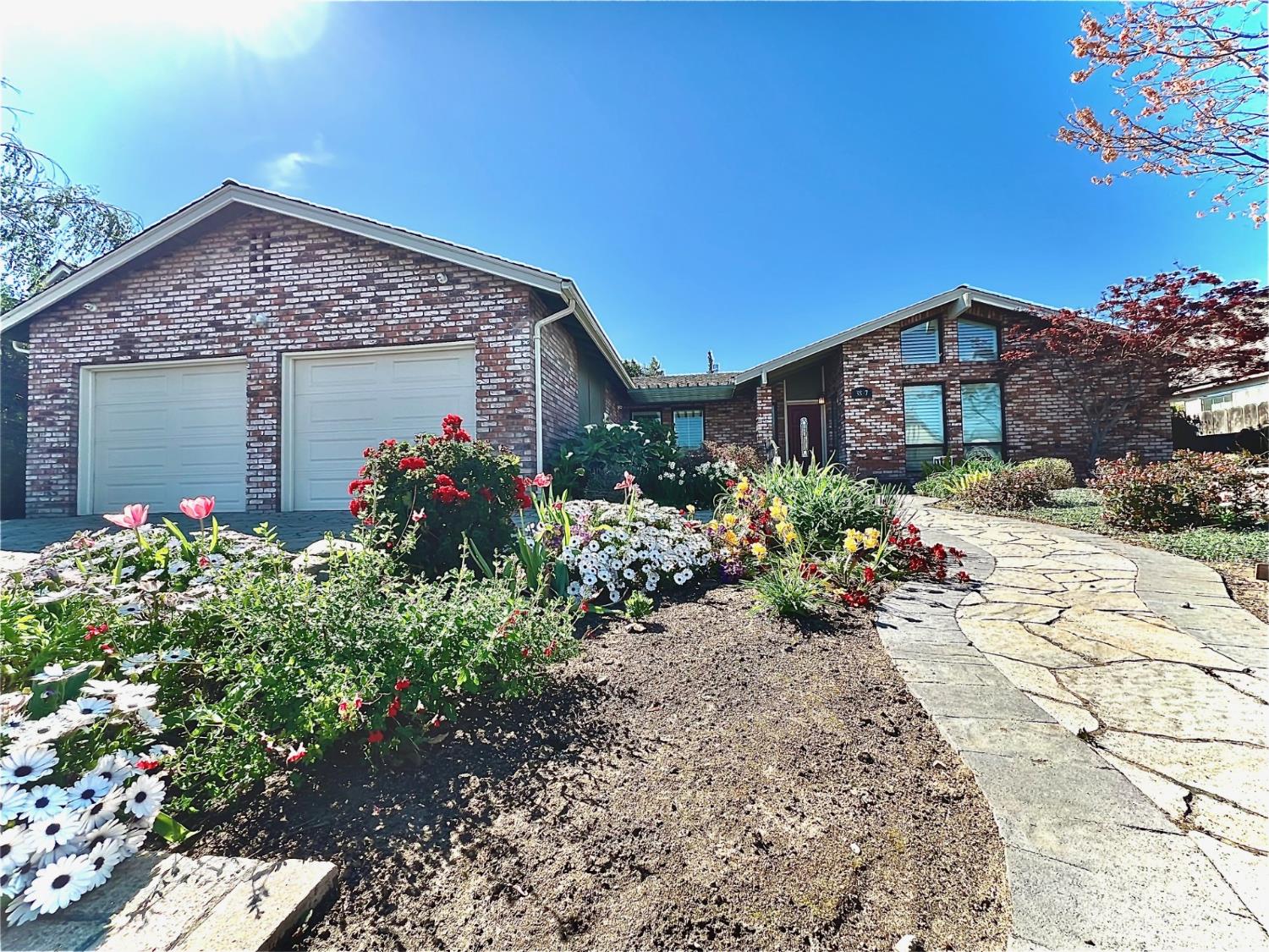 3837 Marigold Lane Modesto, CA 95356 - Photo 2 of 38