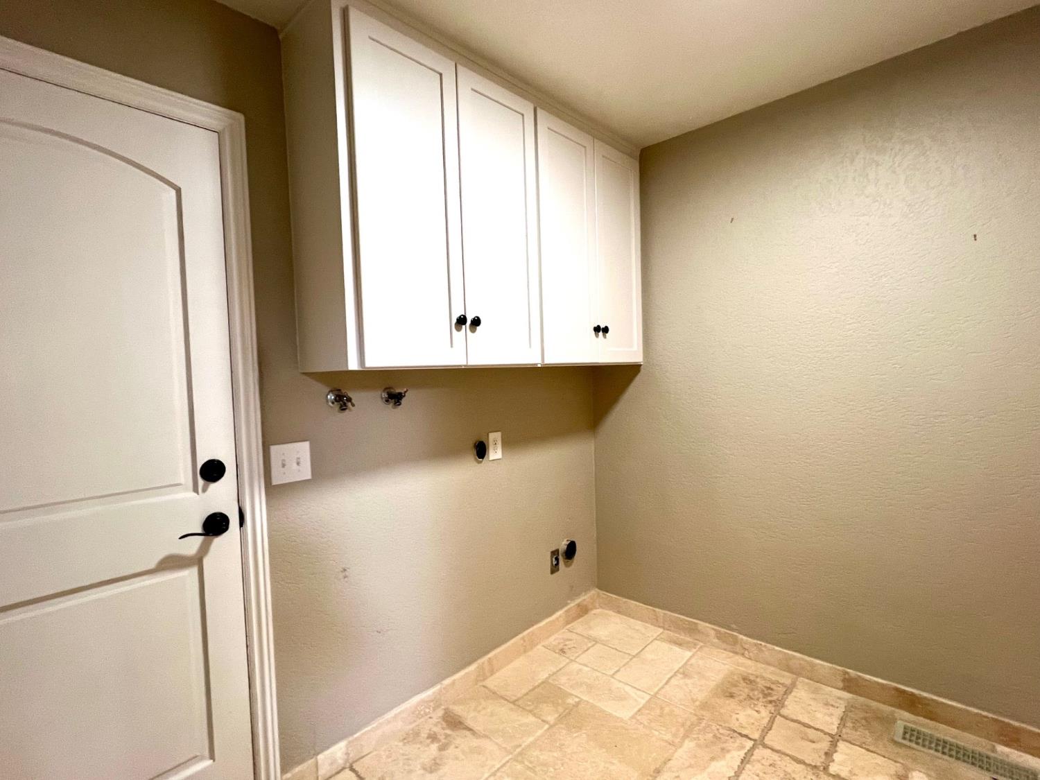 3837 Marigold Lane Modesto, CA 95356 - Photo 32 of 38