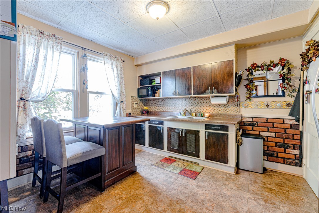 4742 Burleigh Road Cleveland, OH 44125 - Photo 8 of 13 Kitchen